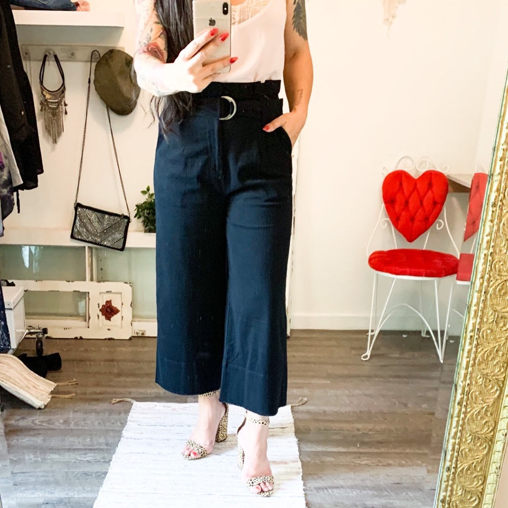 High-waist Wideleg Cropped Black Pants - Picture 4 of 4